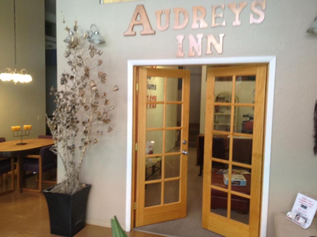 بيسبي Audrey'S Inn المظهر الخارجي الصورة